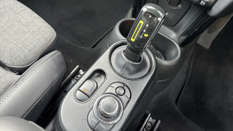 MINI Hatchback 135kW Cooper S Level 2 33kWh 3dr Auto Electric Hatchback